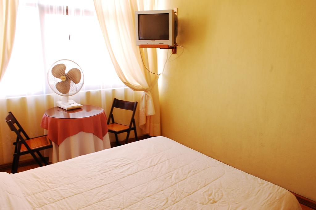 Hotel Jham Ікіке Екстер'єр фото