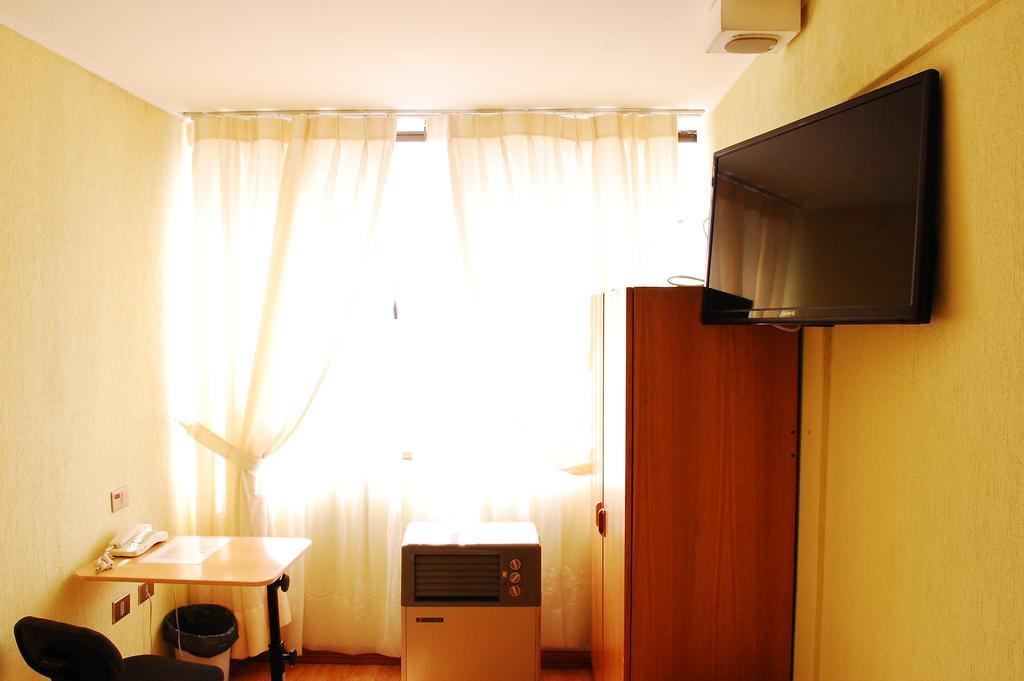 Hotel Jham Ікіке Номер фото