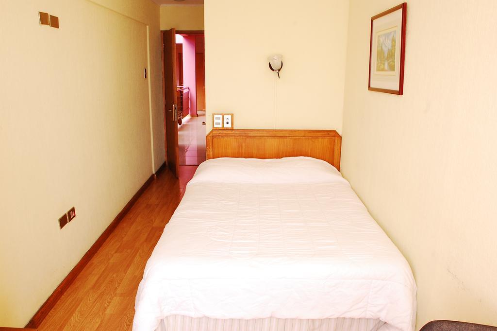 Hotel Jham Ікіке Екстер'єр фото