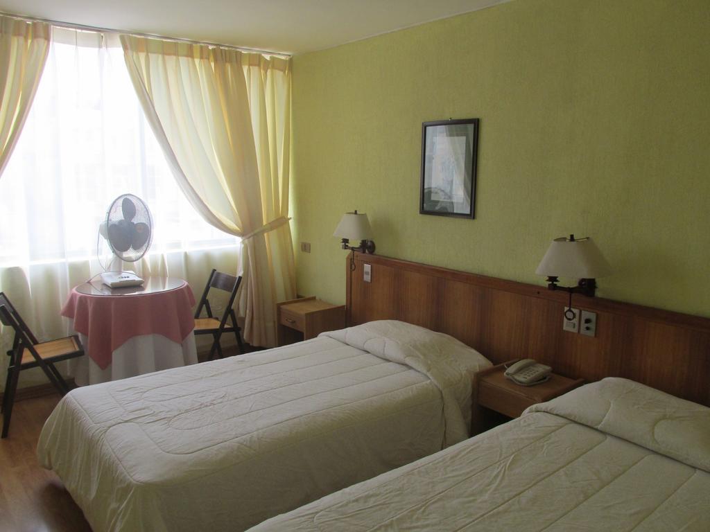 Hotel Jham Ікіке Екстер'єр фото
