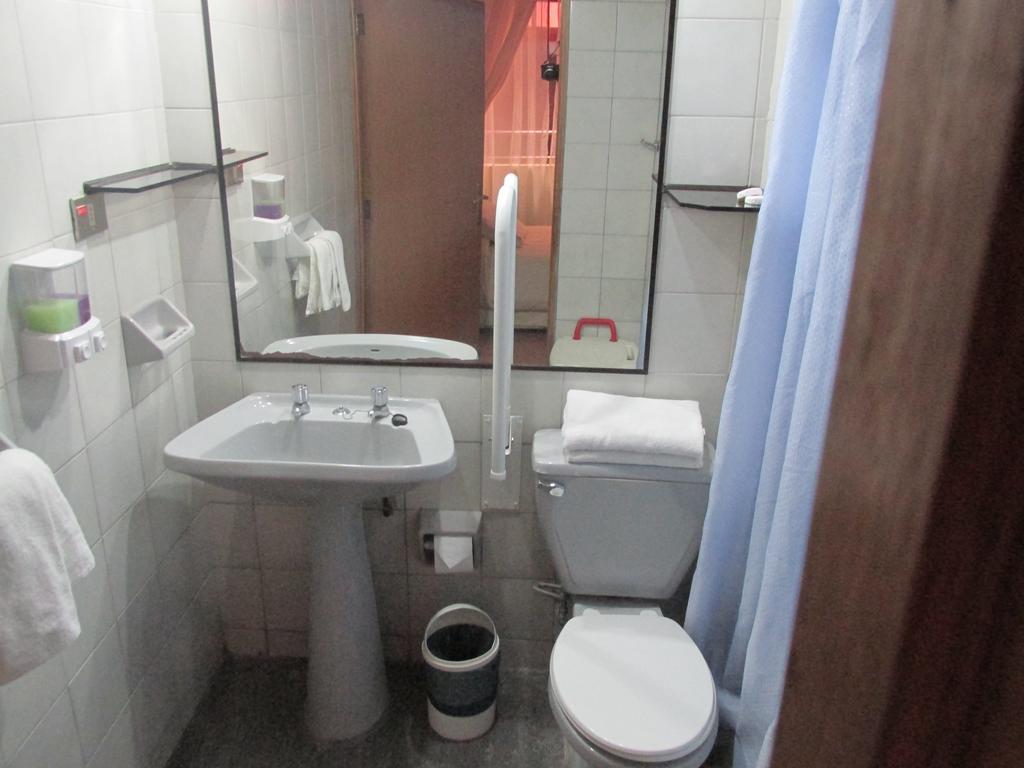 Hotel Jham Ікіке Екстер'єр фото