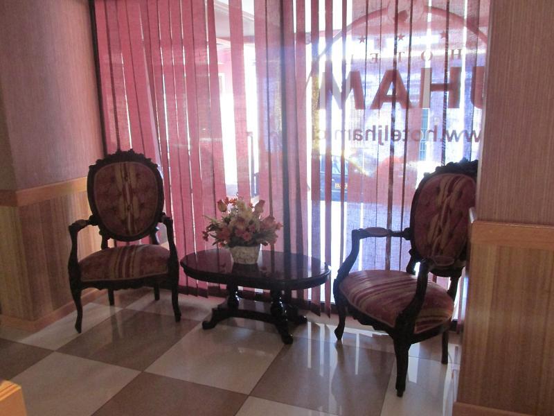 Hotel Jham Ікіке Екстер'єр фото